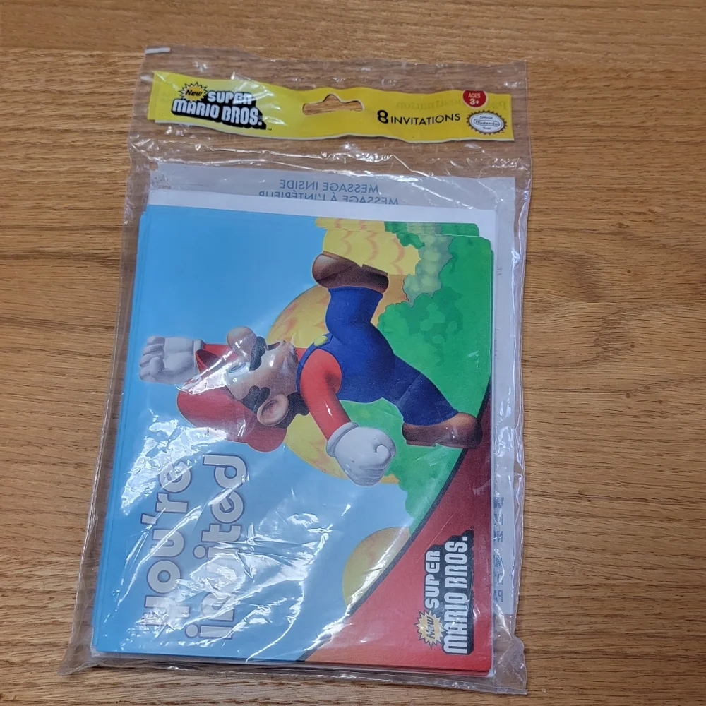 2 8 Pack of Super Mario Bros Party Invitations 2011